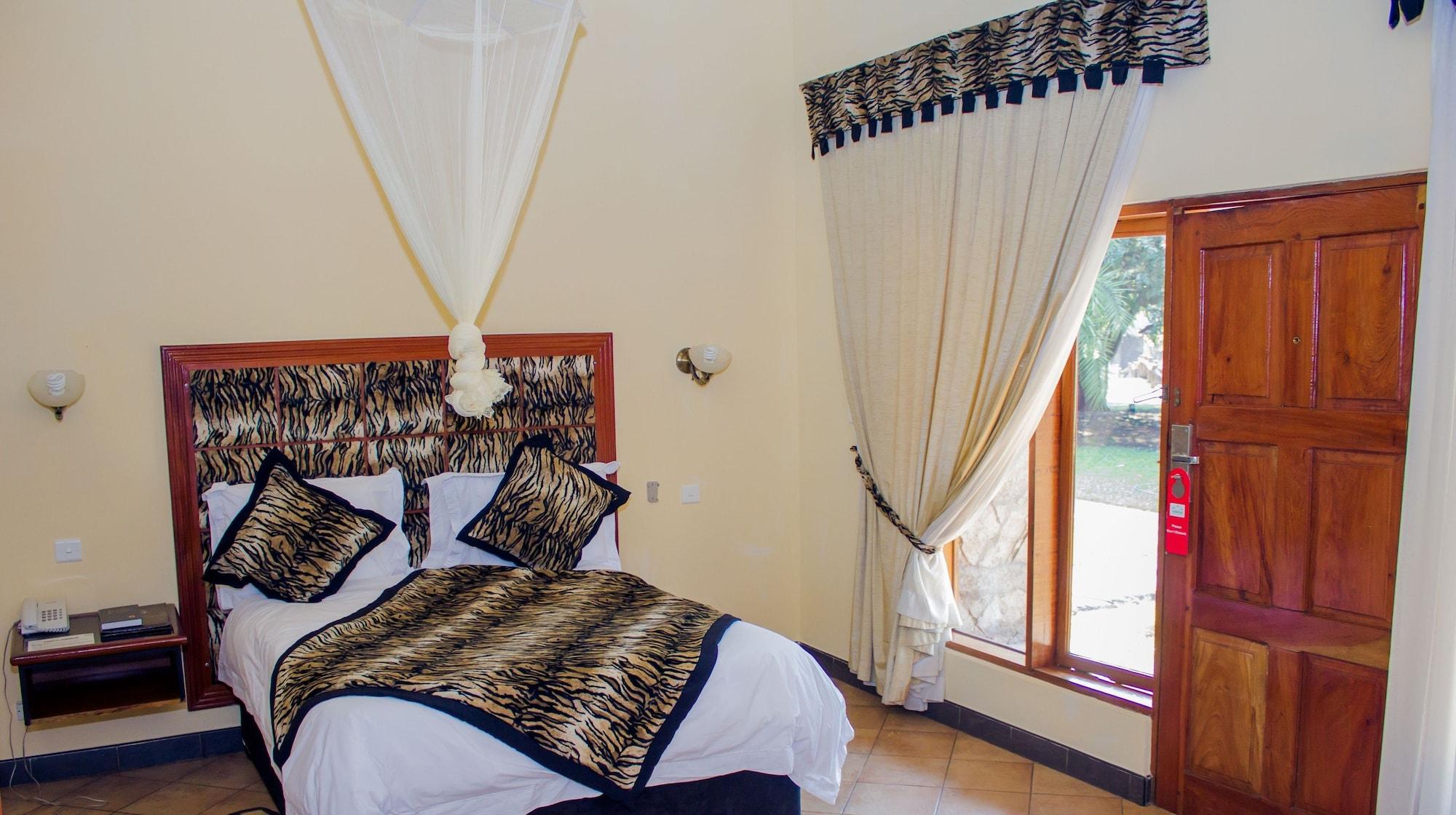 Chrismar Hotel Livingstone Extérieur photo