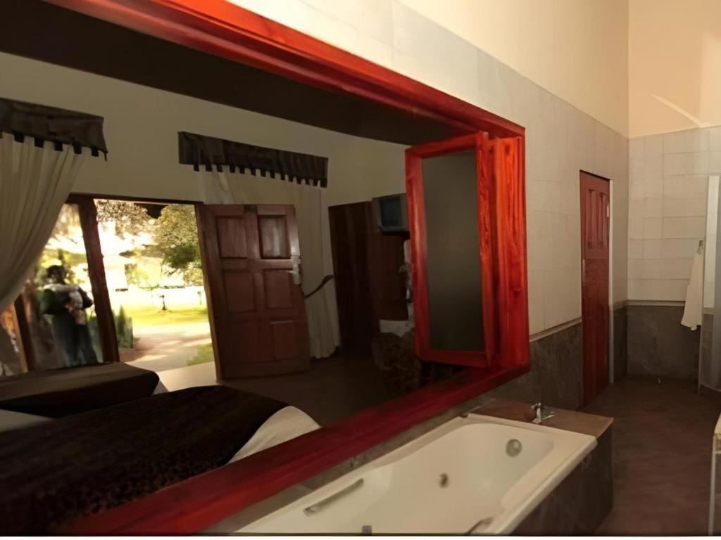 Chrismar Hotel Livingstone Extérieur photo