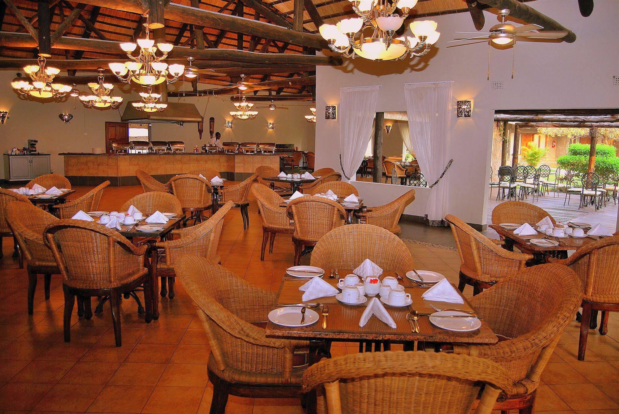 Chrismar Hotel Livingstone Extérieur photo